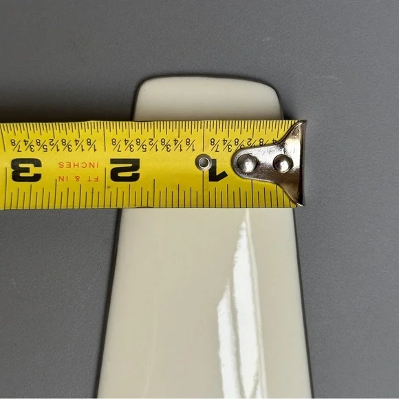 Vintage Royal Limited Porcelain Cake Server - Ivory - Picture 11 of 11